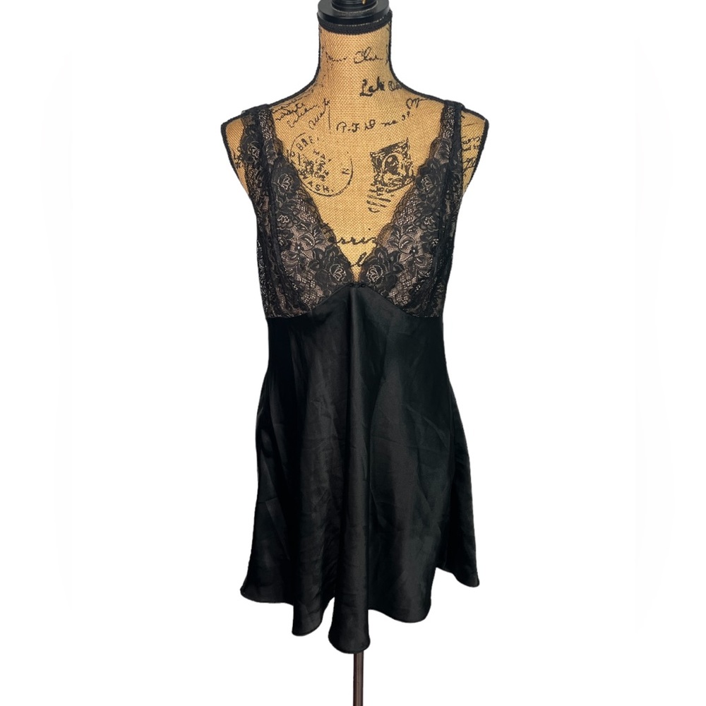 Jones New York Black Satin Dress with lace Trim Medium